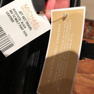 Michael Kors Bags - Michael Kors Jet Setter Tote Michael Kors Bags - Michael Kors Jet Setter Tote